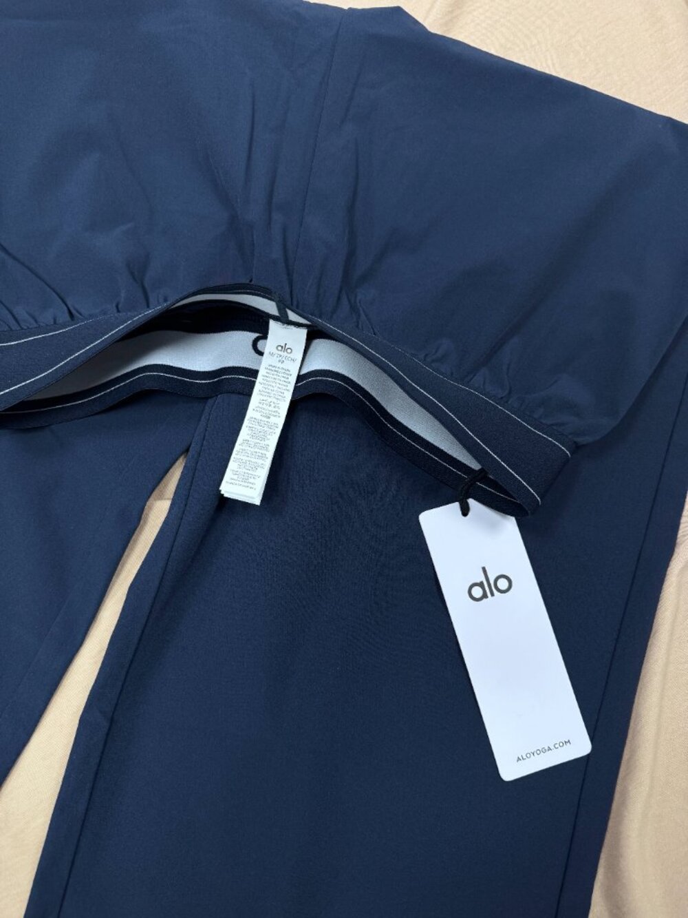 ALO Yoga🍦😋Suit Up Trouser Regular Navy Blue, Relaxed Wide Leg Pants NWT - Picture 4 of 8